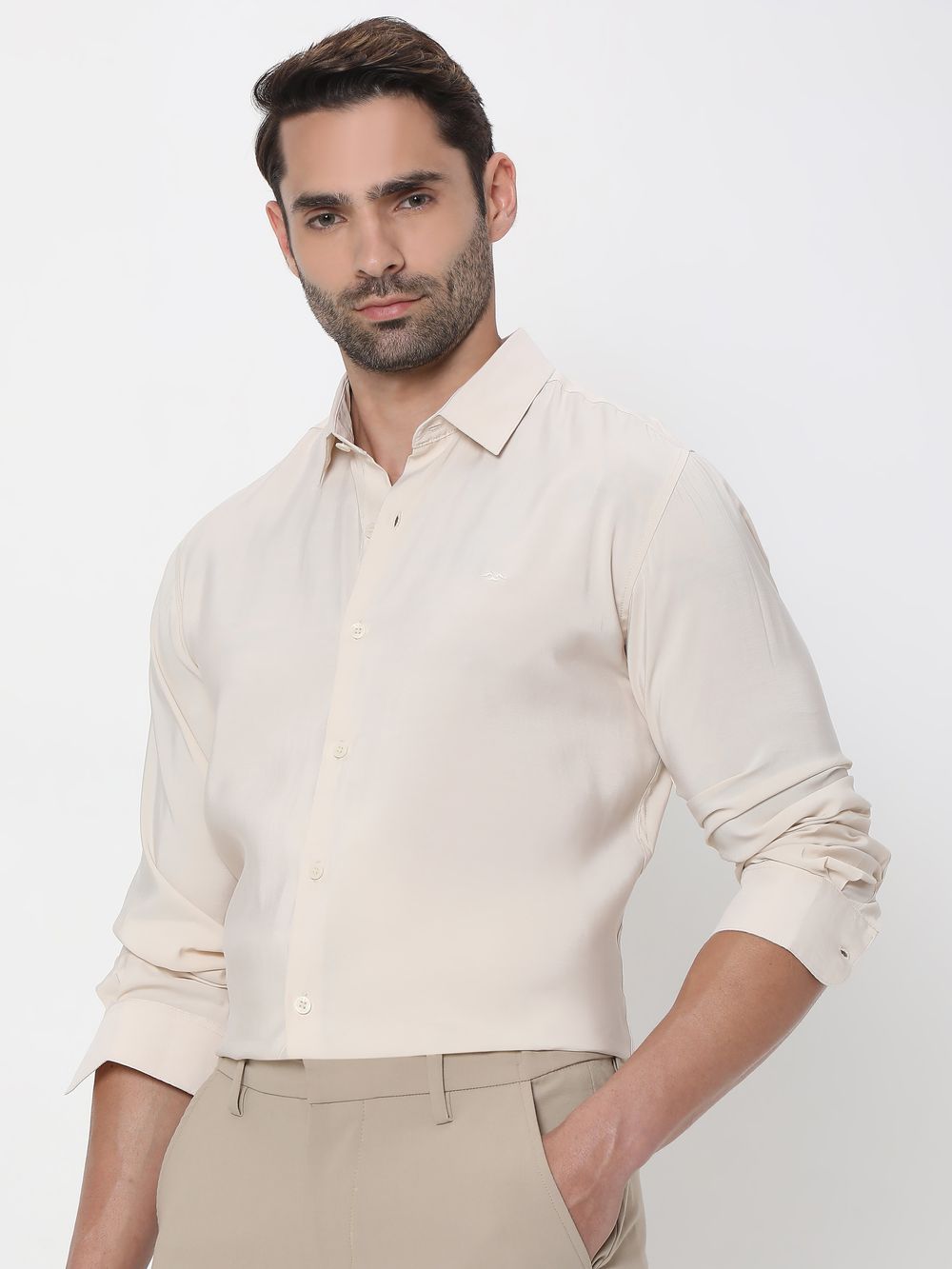 Off White Sandwashed Viscose Blend Slim Fit Casual Shirt