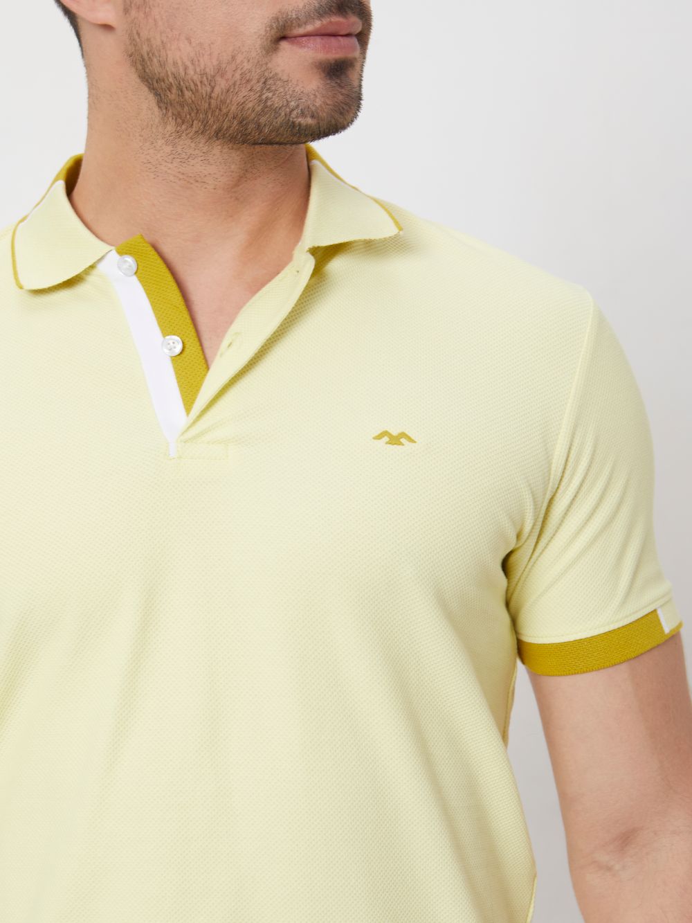 Light Yellow Detail Plain Slim Fit Mini Popcorn T-Shirt