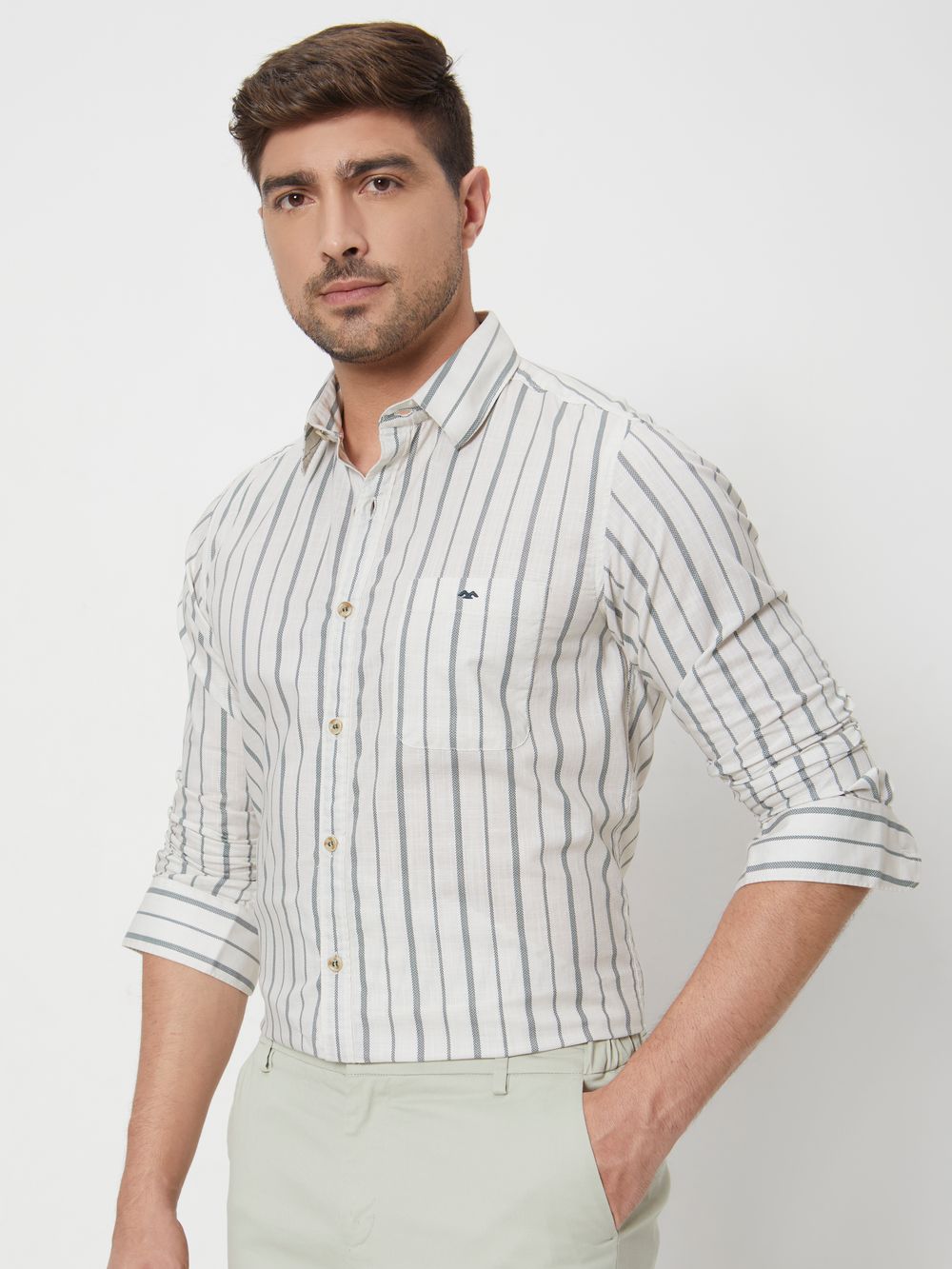 Off White Printed Stripe Slim Fit Casual Shirt