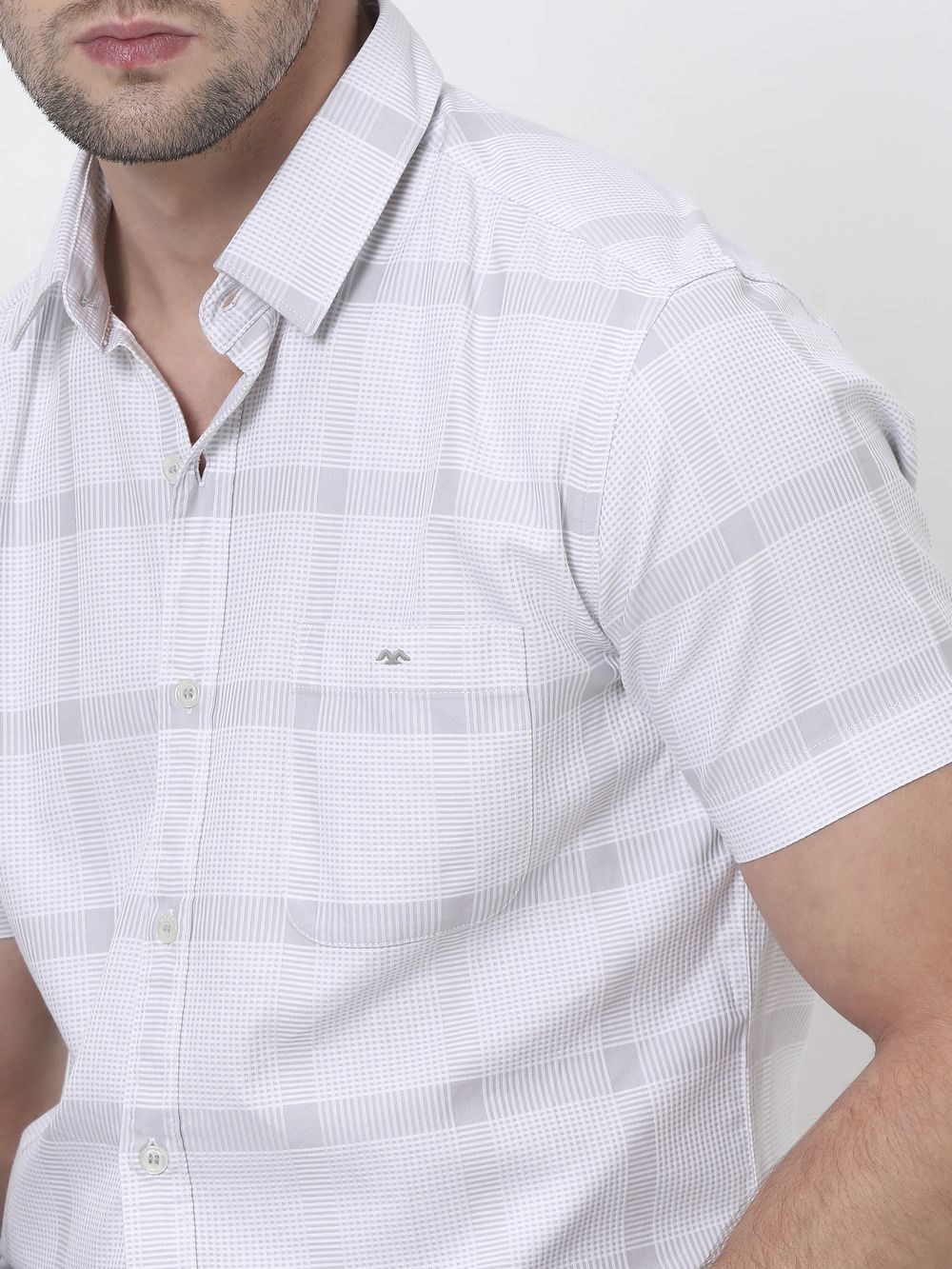 Light Grey Textured Check Slim Fit Casual Shirt