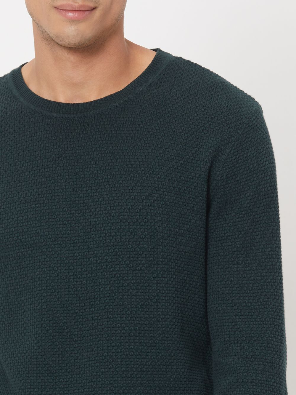 Green Textured Slim Fit Sweater