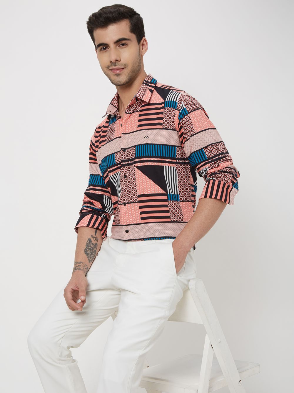 Pink Abstract Print Slim Fit Casual Shirt