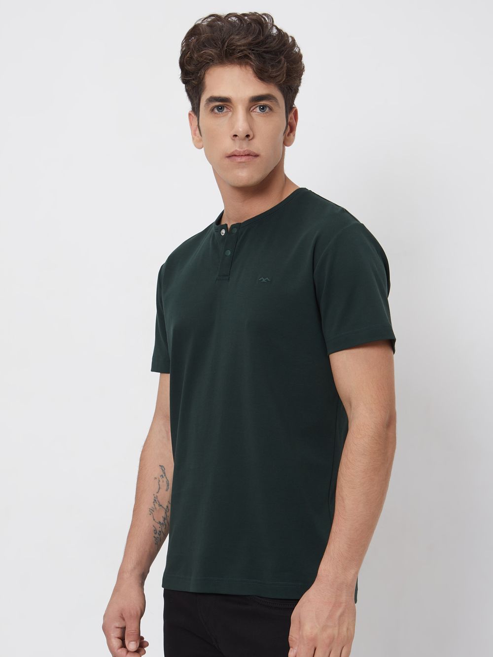 Green Textured Textured Slim Fit Casual Polo