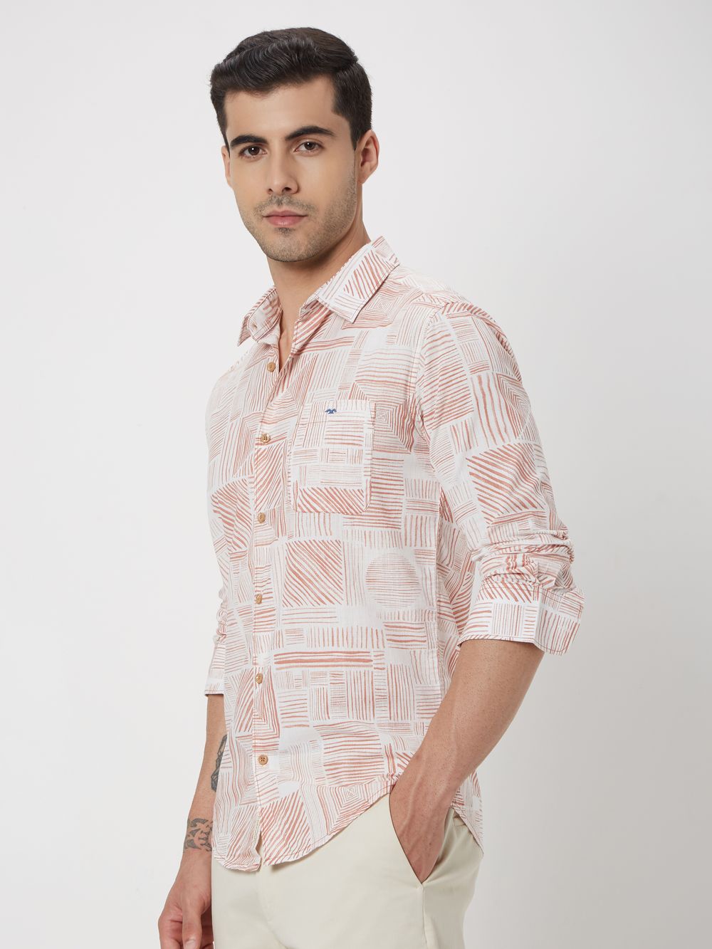 Peach & White Abstract Print Slim Fit Casual Shirt