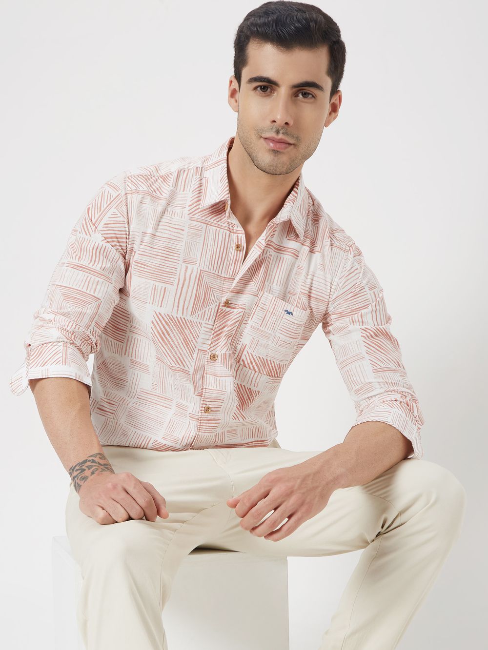 Peach & White Abstract Print Slim Fit Casual Shirt