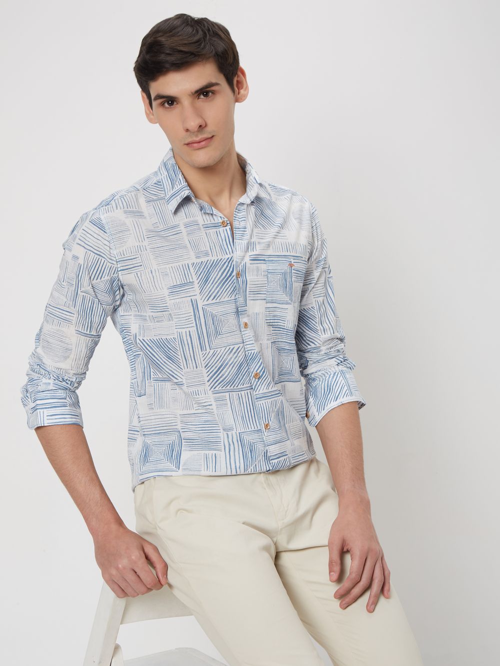 Blue & White Abstract Print Slim Fit Casual Shirt
