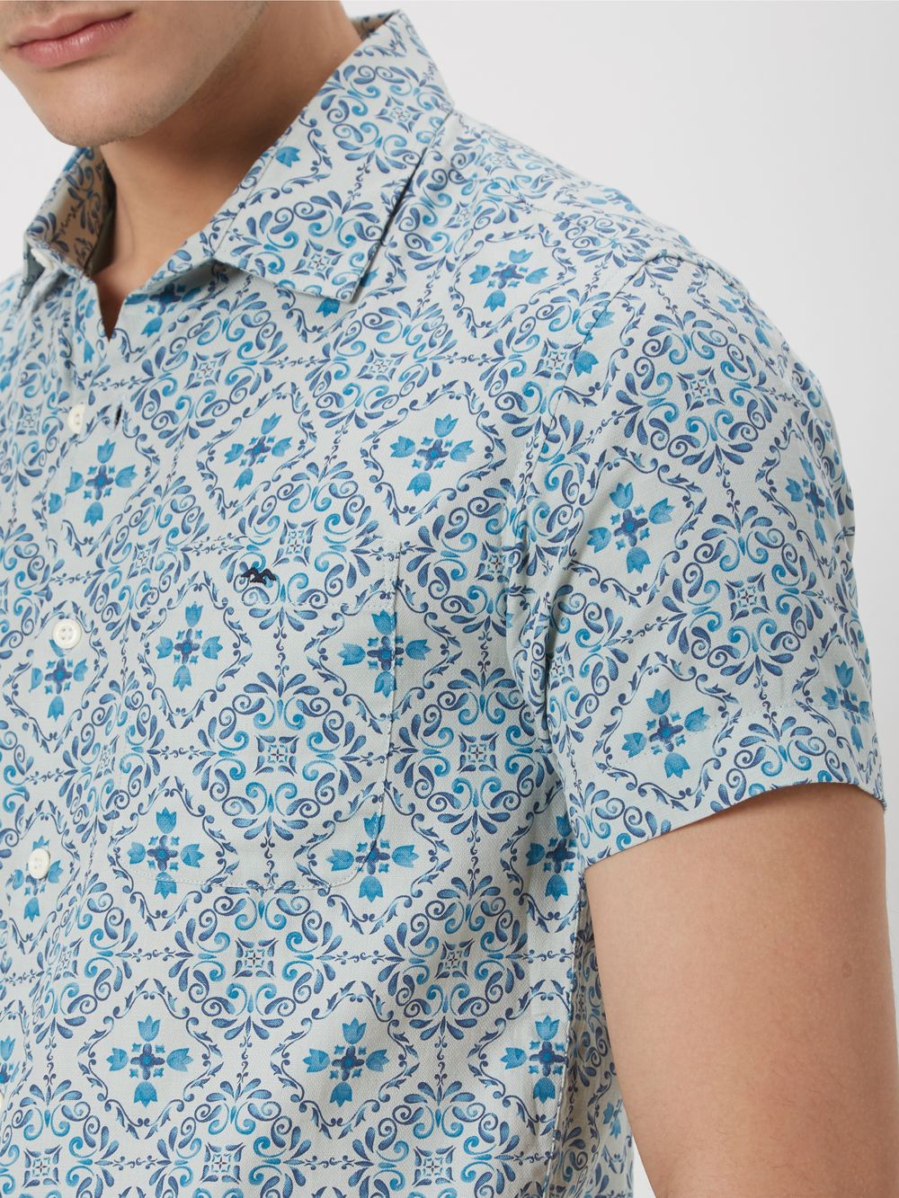 Turquoise Tileprint Slim Fit Casual Shirt