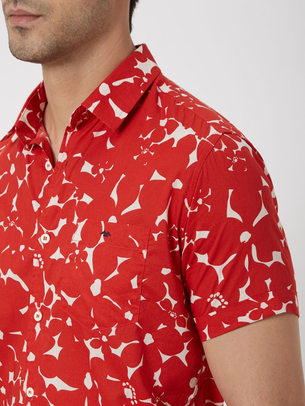 Red & White Floral Print Slim Fit Casual Shirt