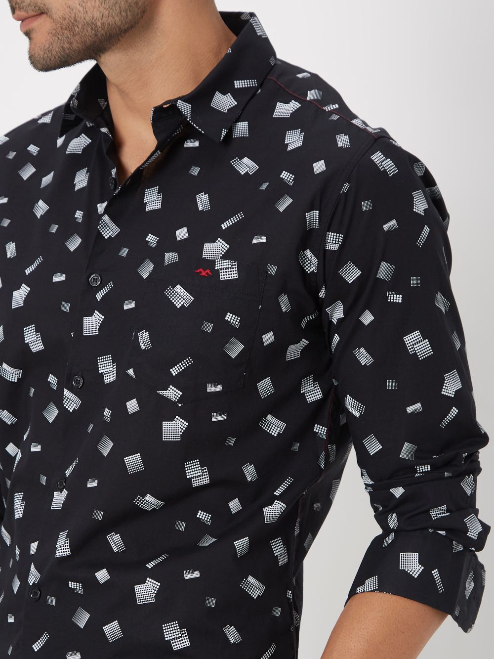 Black & White Geometric Print Slim Fit Casual Shirt