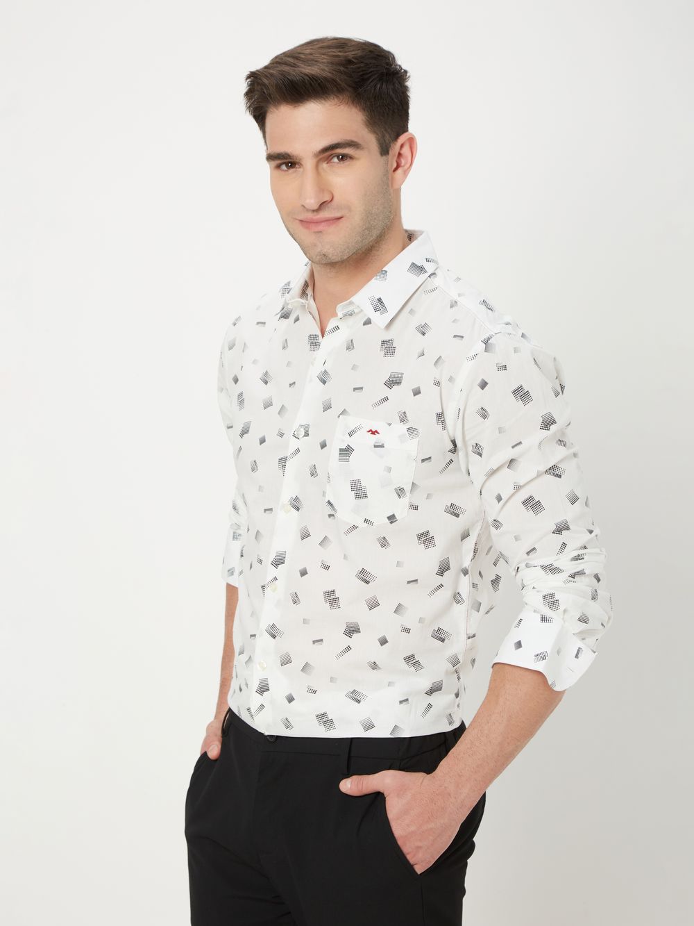 White & Black Geometric Print Slim Fit Casual Shirt