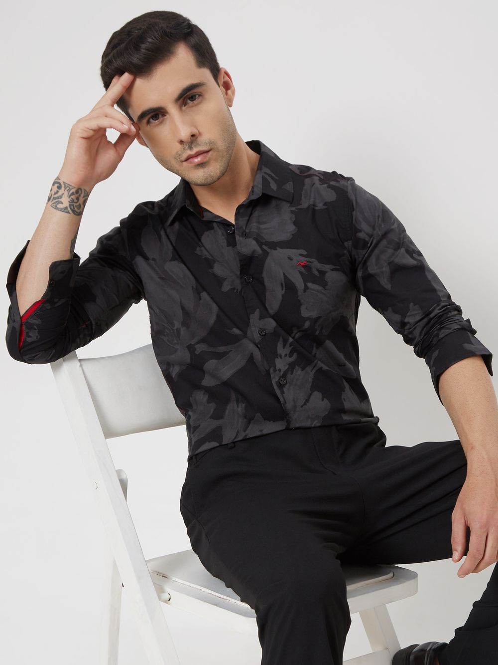 Black & Grey Floral Print Slim Fit Casual Shirt