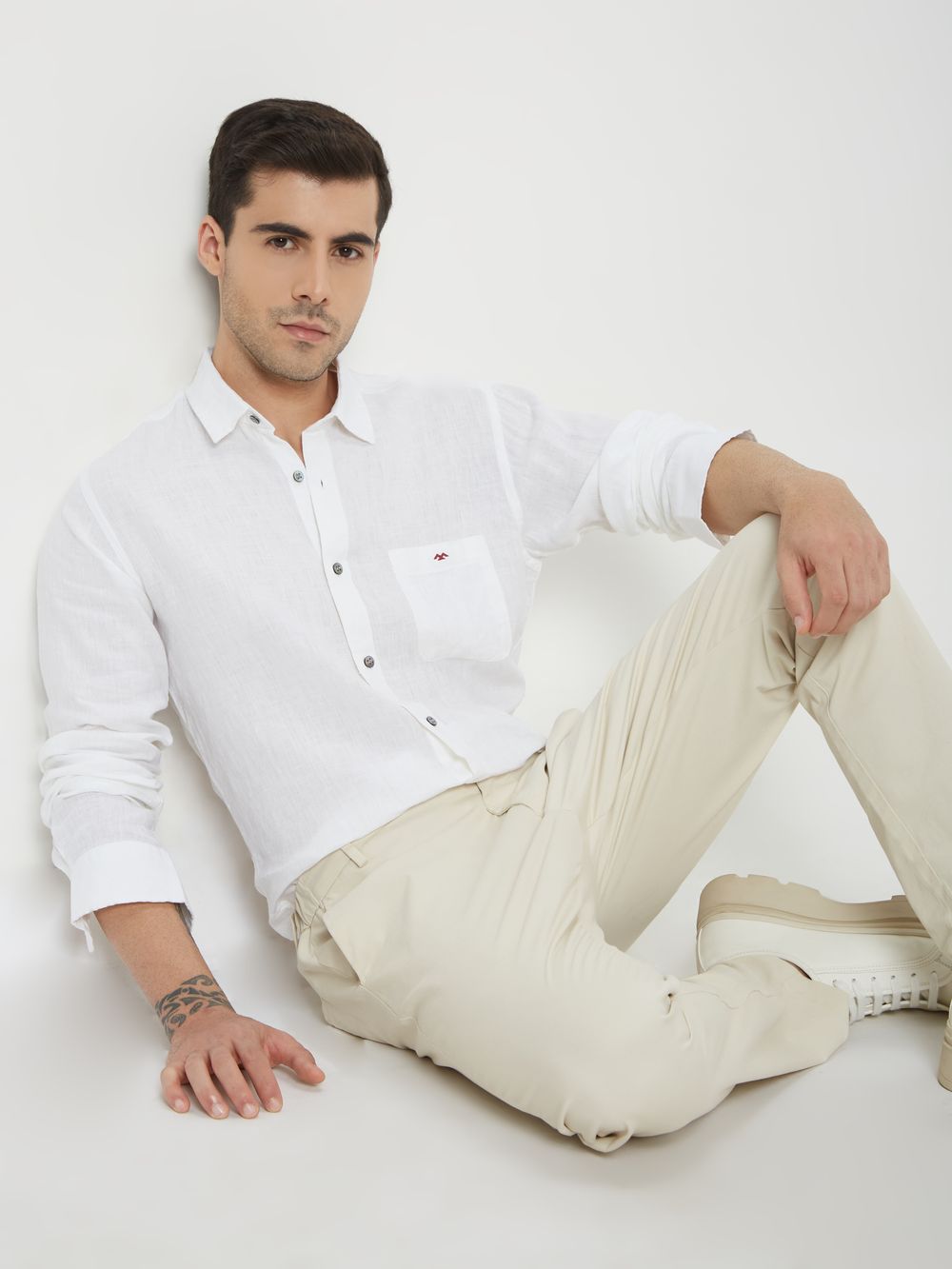 White Slim Fit Casual Shirt