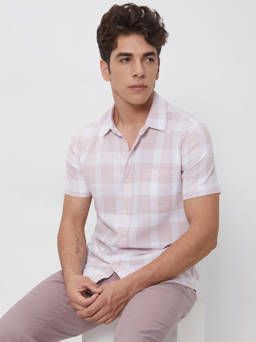 Pink & White Textured Check Slim Fit Casual Shirt