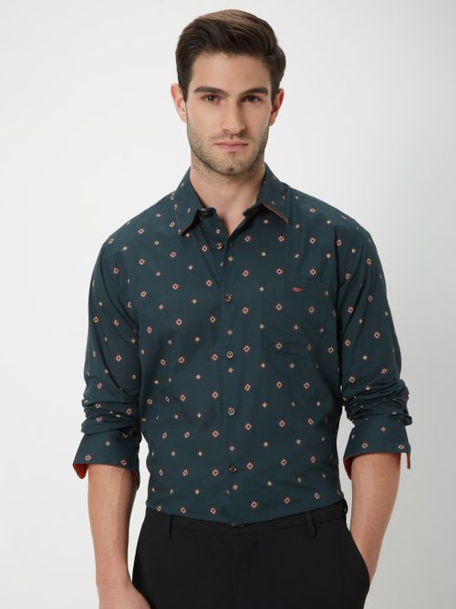 Green & Beige Geometric Print Slim Fit Casual Shirt