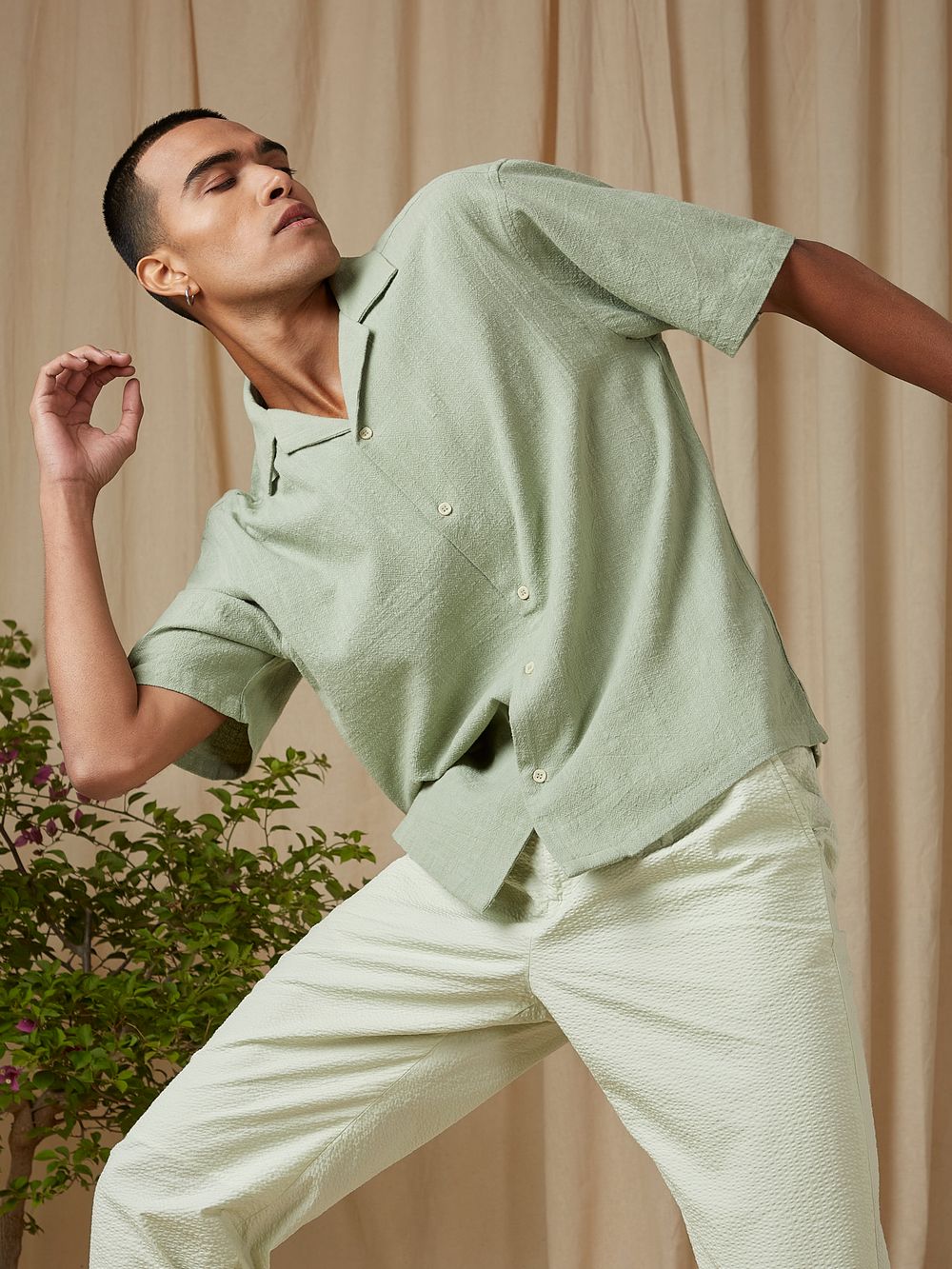 Light Green Textured Plain Loose Fit Casual Shirt