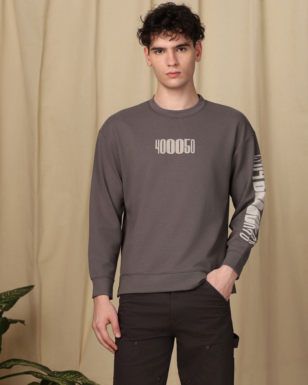 Grey Textured Plain Graphic Sweatshirt