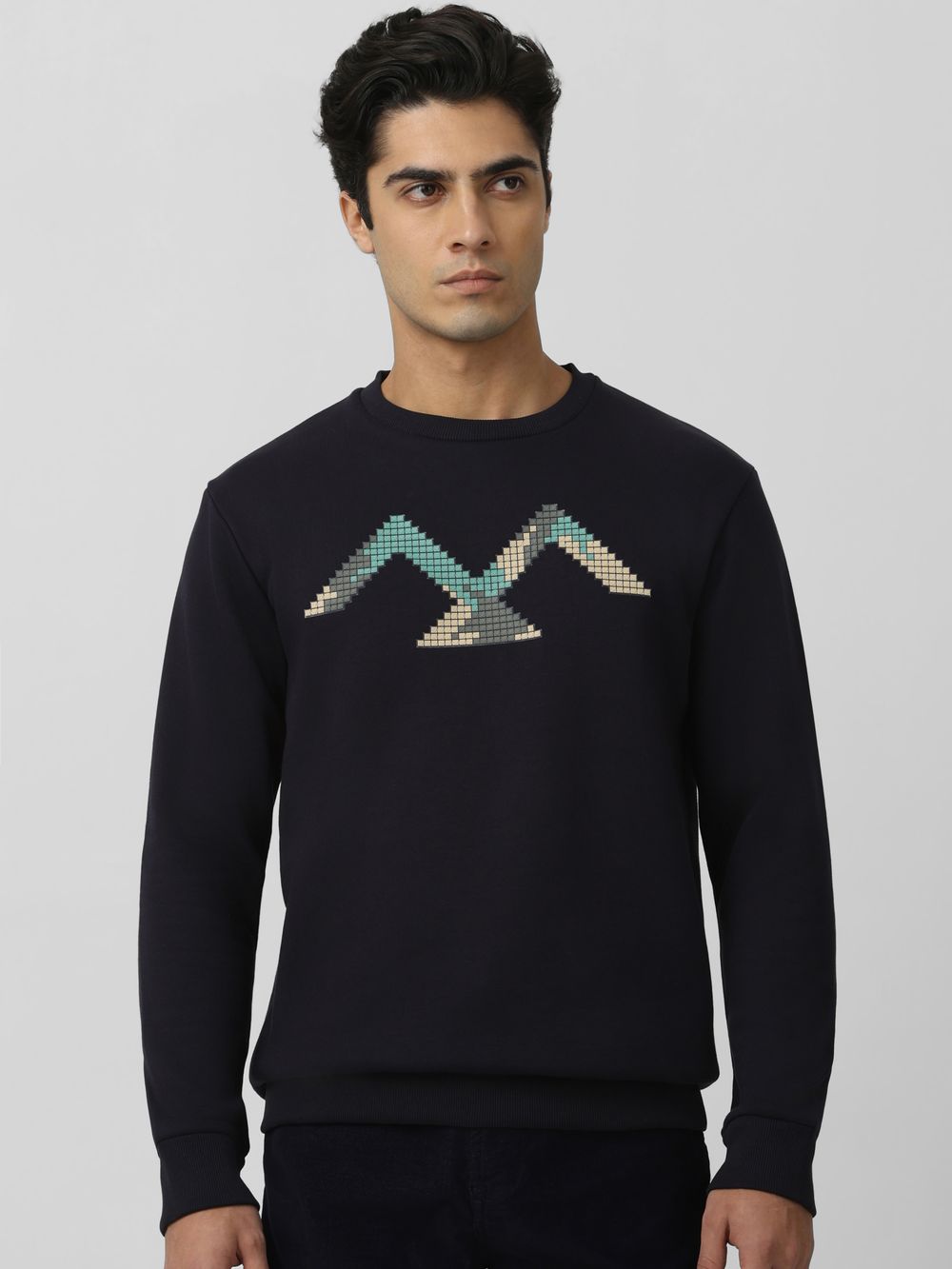 Graphic Print Chest Slim Fit Sweatshirt