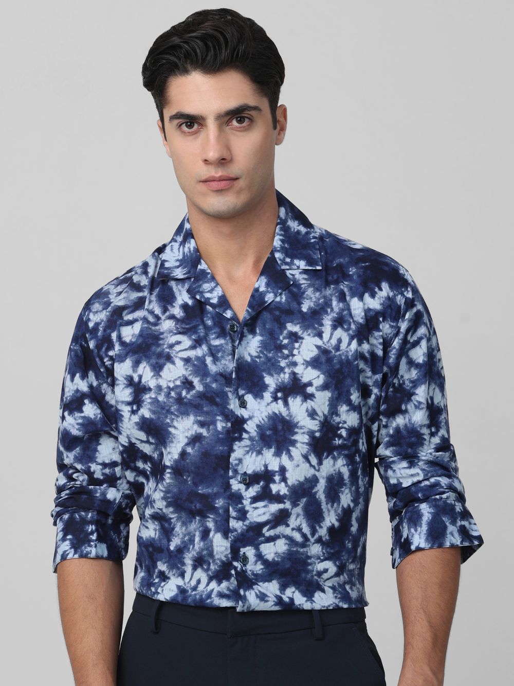 Navy Tie & Dieprint Casual Shirt