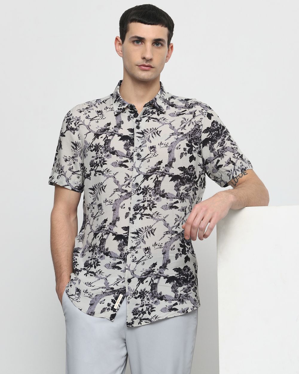 Light Grey Foliage Print Slim Fit Casual Shirt