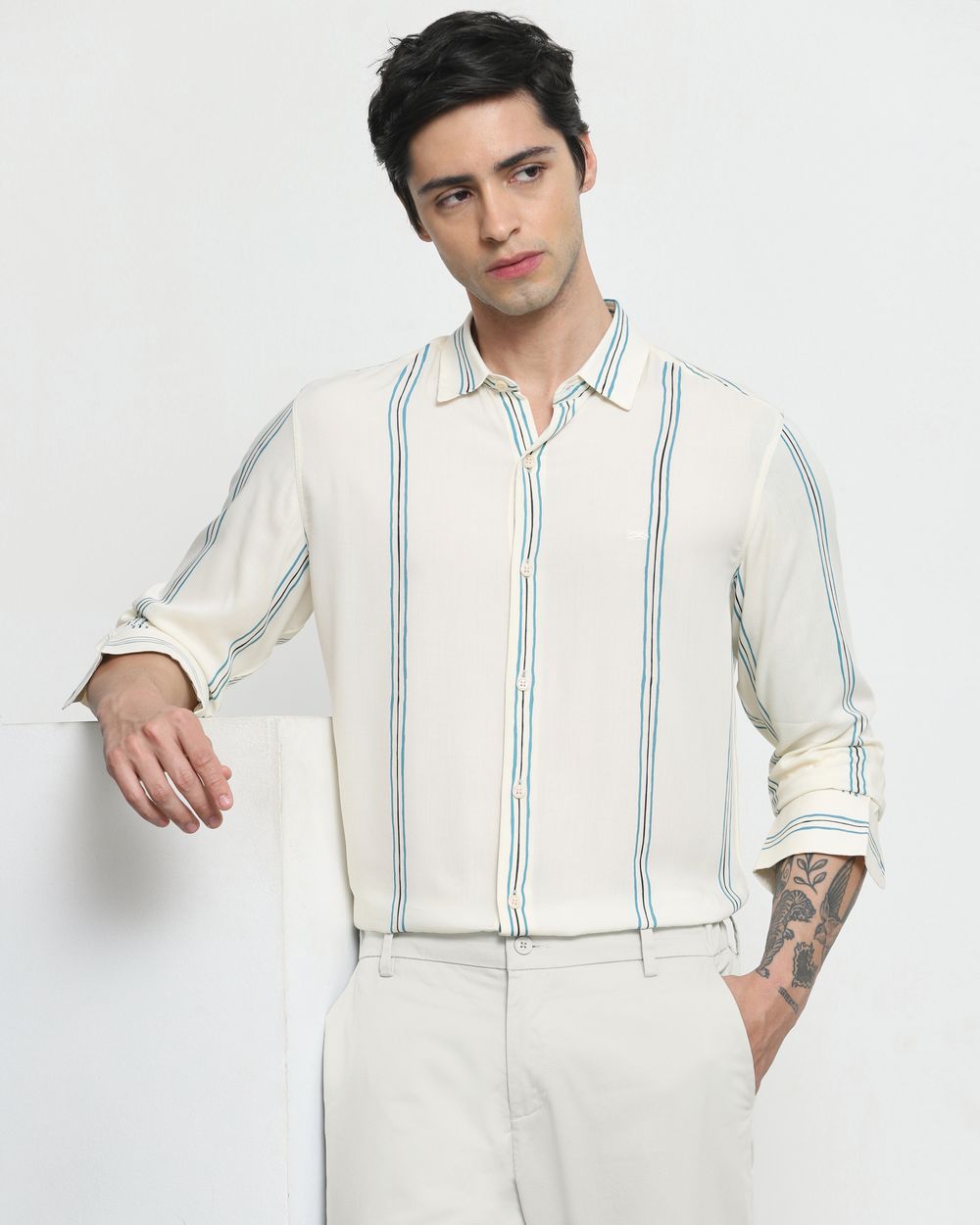 Off White Viscose Stripe Slim Fit Casual Shirt