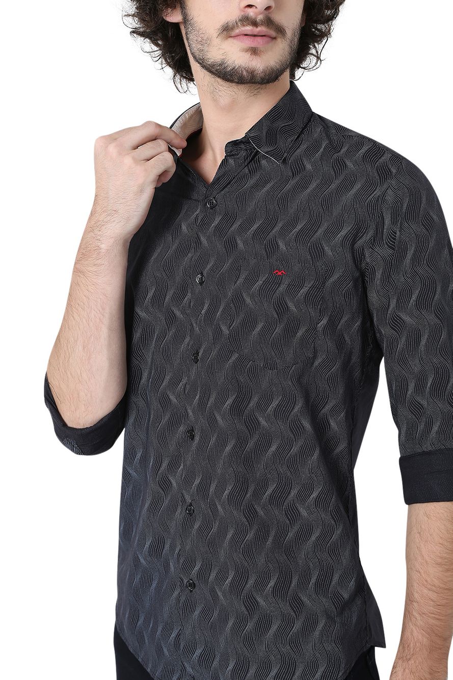 Black & Grey Wavy Print Slim Fit Casual Shirt