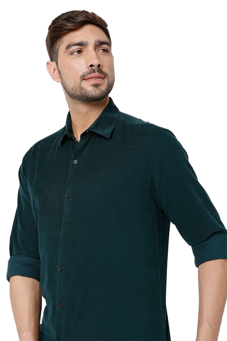 Green Textured Slim Fit Casual Shirt