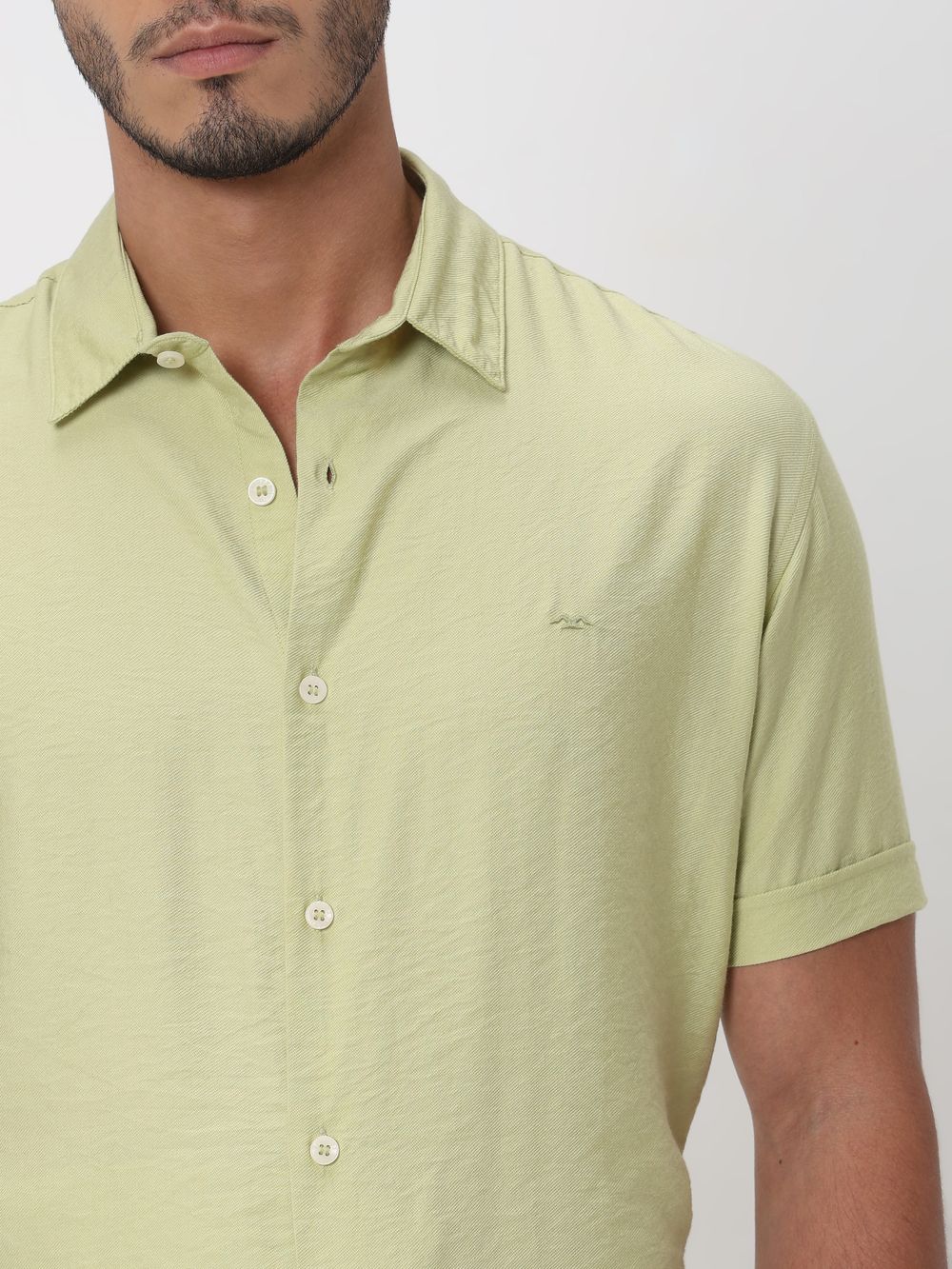 Light Green Textured Viscose Blend Plain Slim Fit Casual Shirt