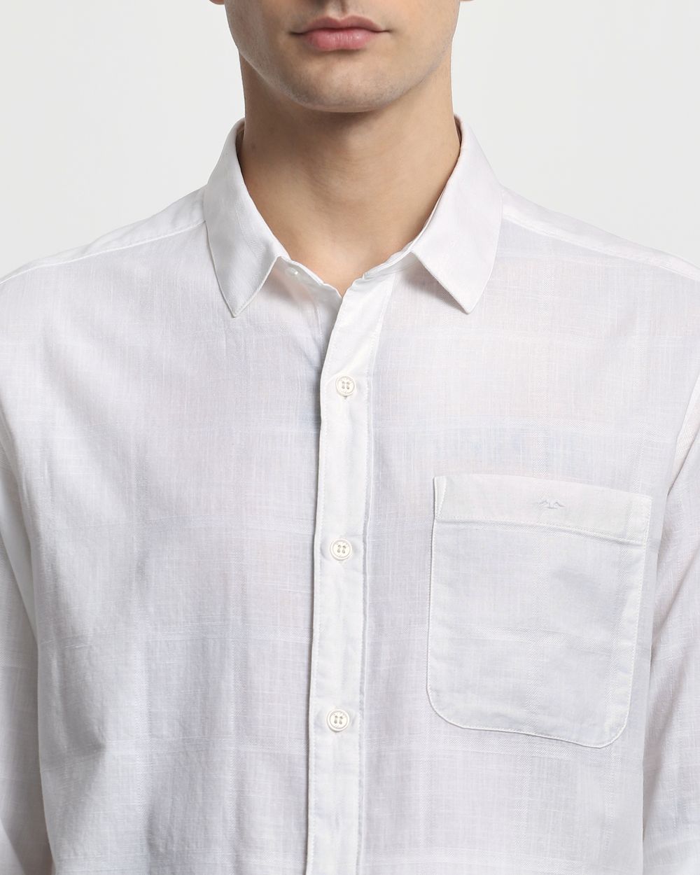 White Textured Plain Slim Fit Casual Shirt
