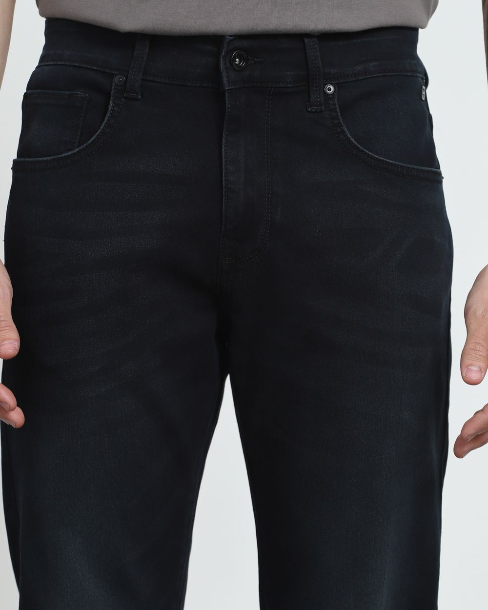 Black Relaxed Straight Fit Jeans