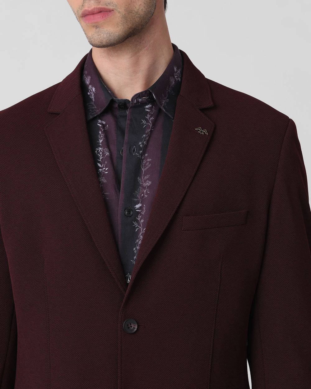 Maroon Textured Plain Slim Fit Blazer