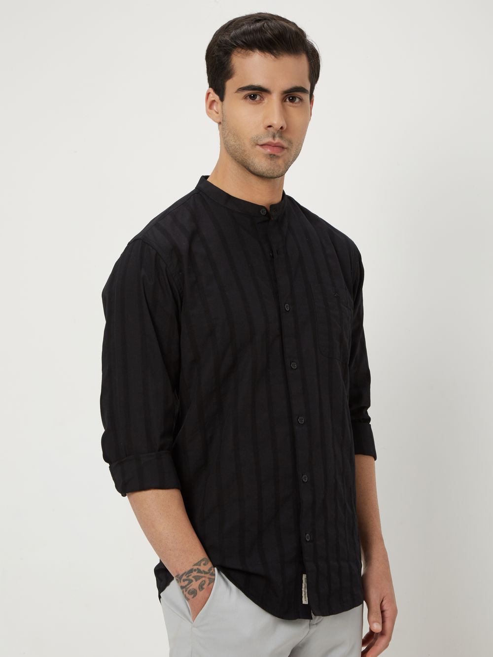 Black Textured Plain Slim Fit Casual Shirt