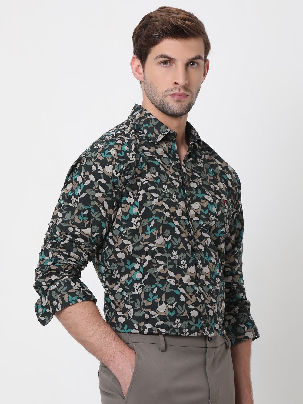 Green & Off White Floral Print Slim Fit Casual Shirt