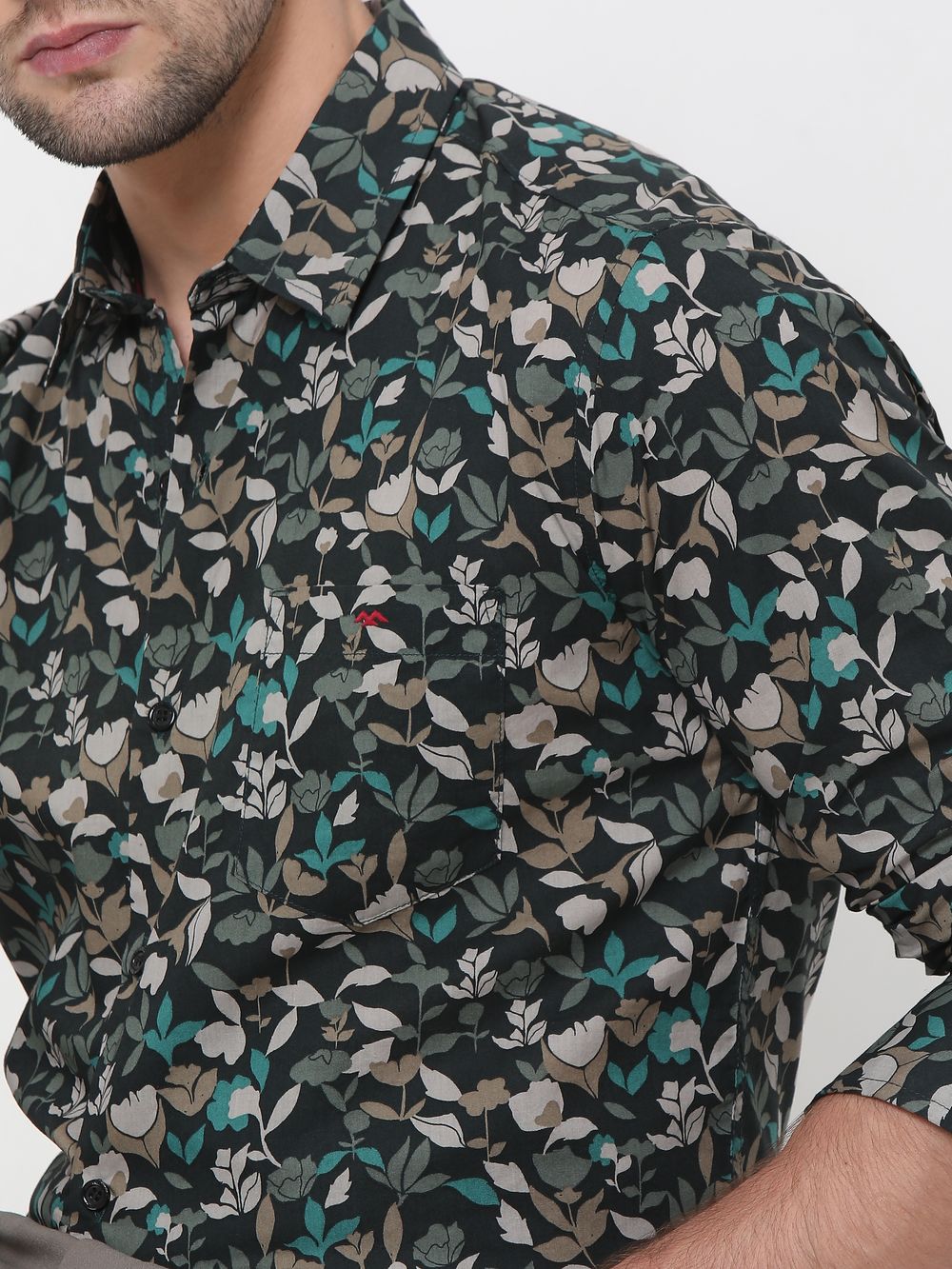 Green & Off White Floral Print Slim Fit Casual Shirt