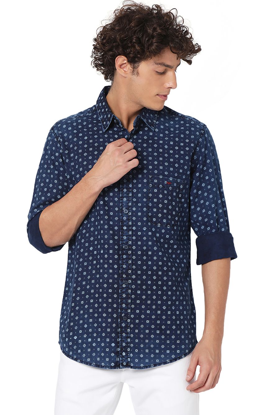 Indigo Blue & White Geometric Print Slim Fit Casual Shirt