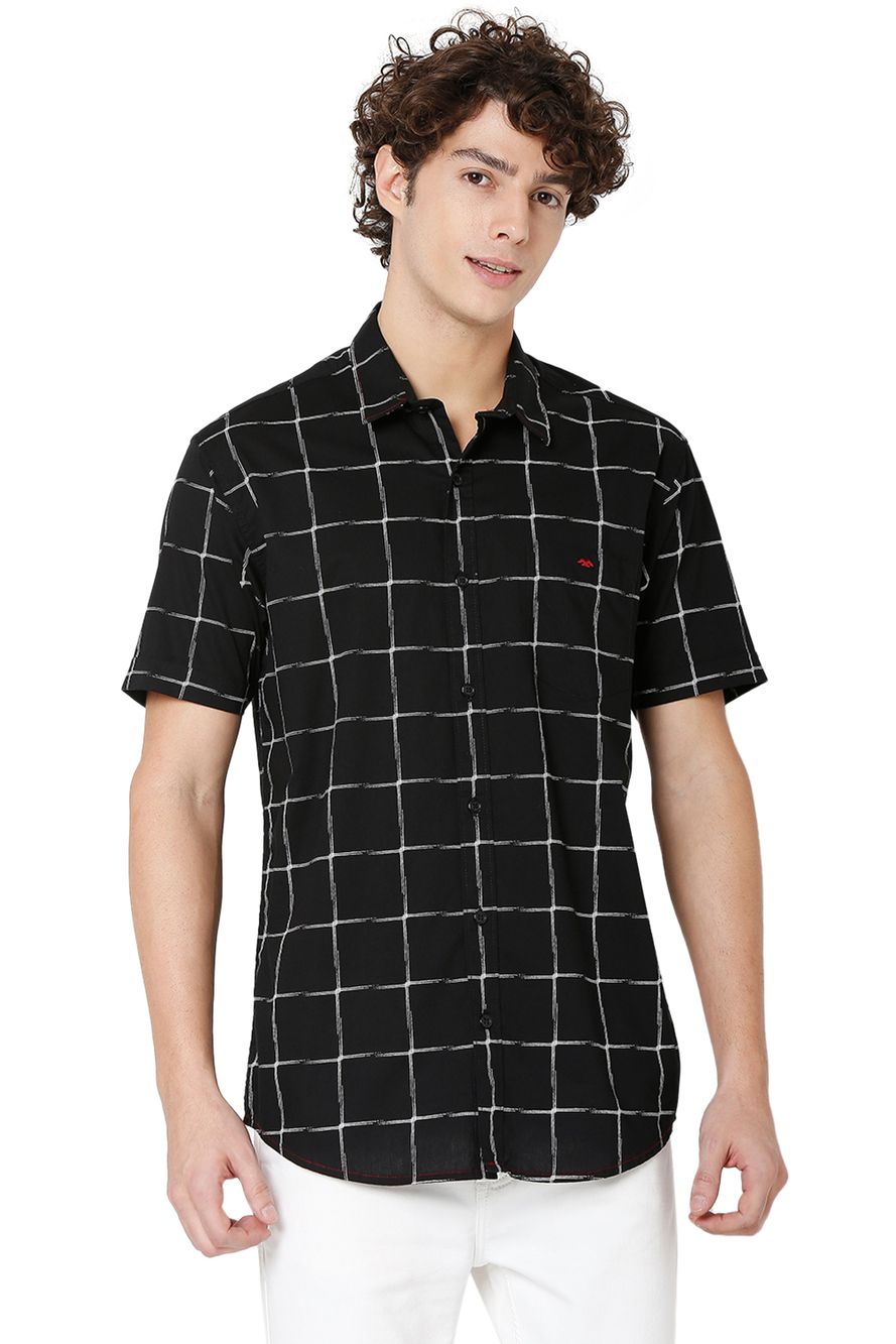 Black & White Graphic Check Slim Fit Casual Shirt