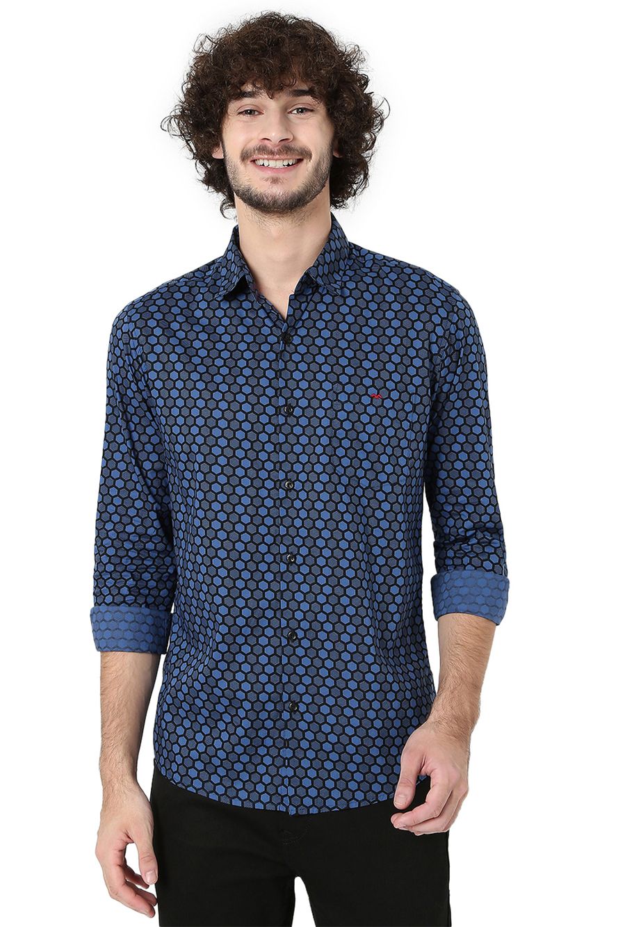 Maroon & Black Geometric Print Lightweight Slim Fit Casual Shirt