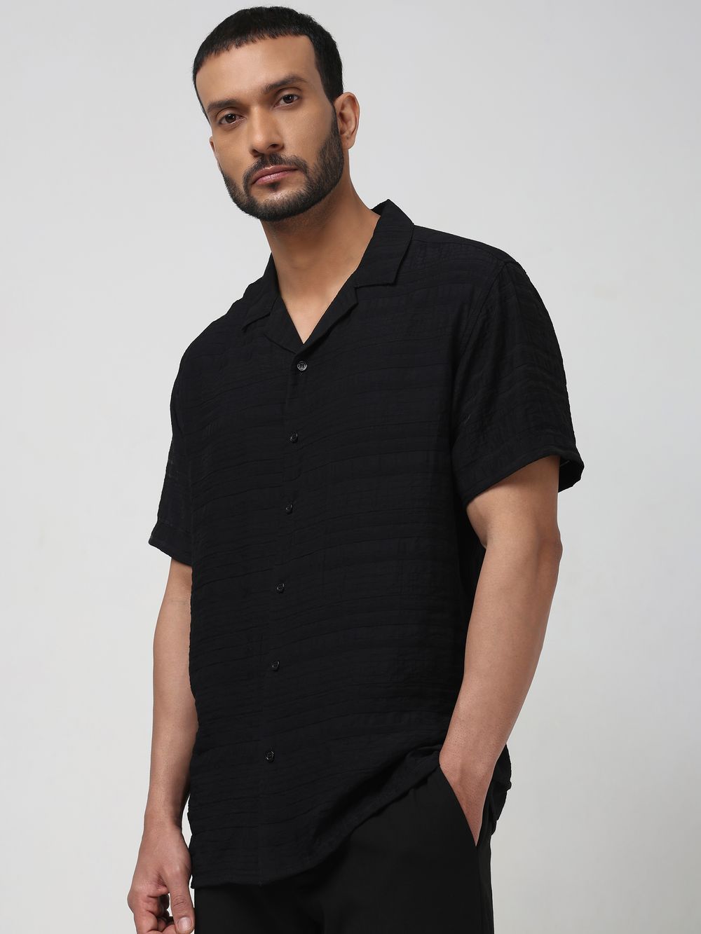 Black Textured Plain Relaxed Fit Casual Shirt