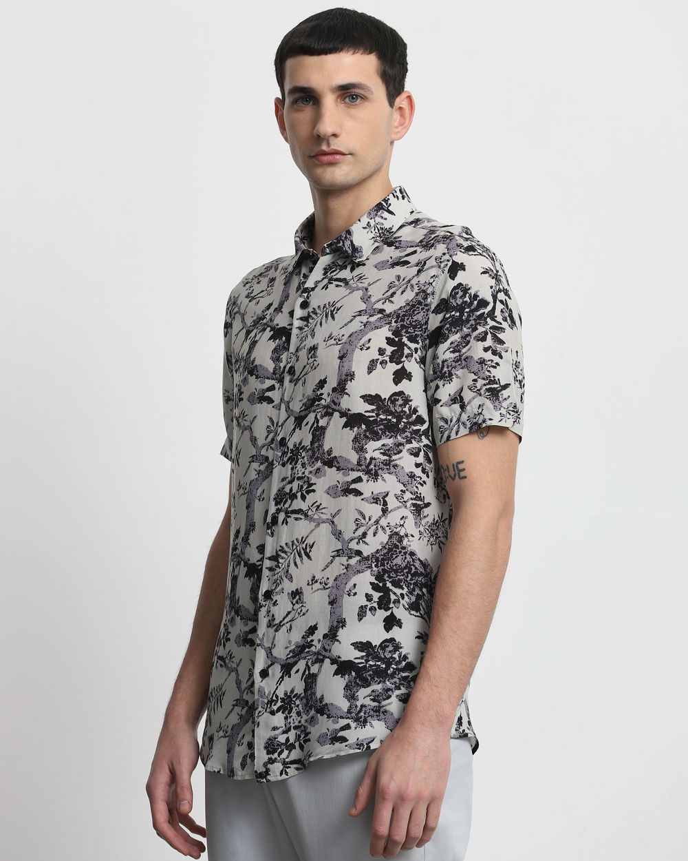 Light Grey Foliage Print Slim Fit Casual Shirt