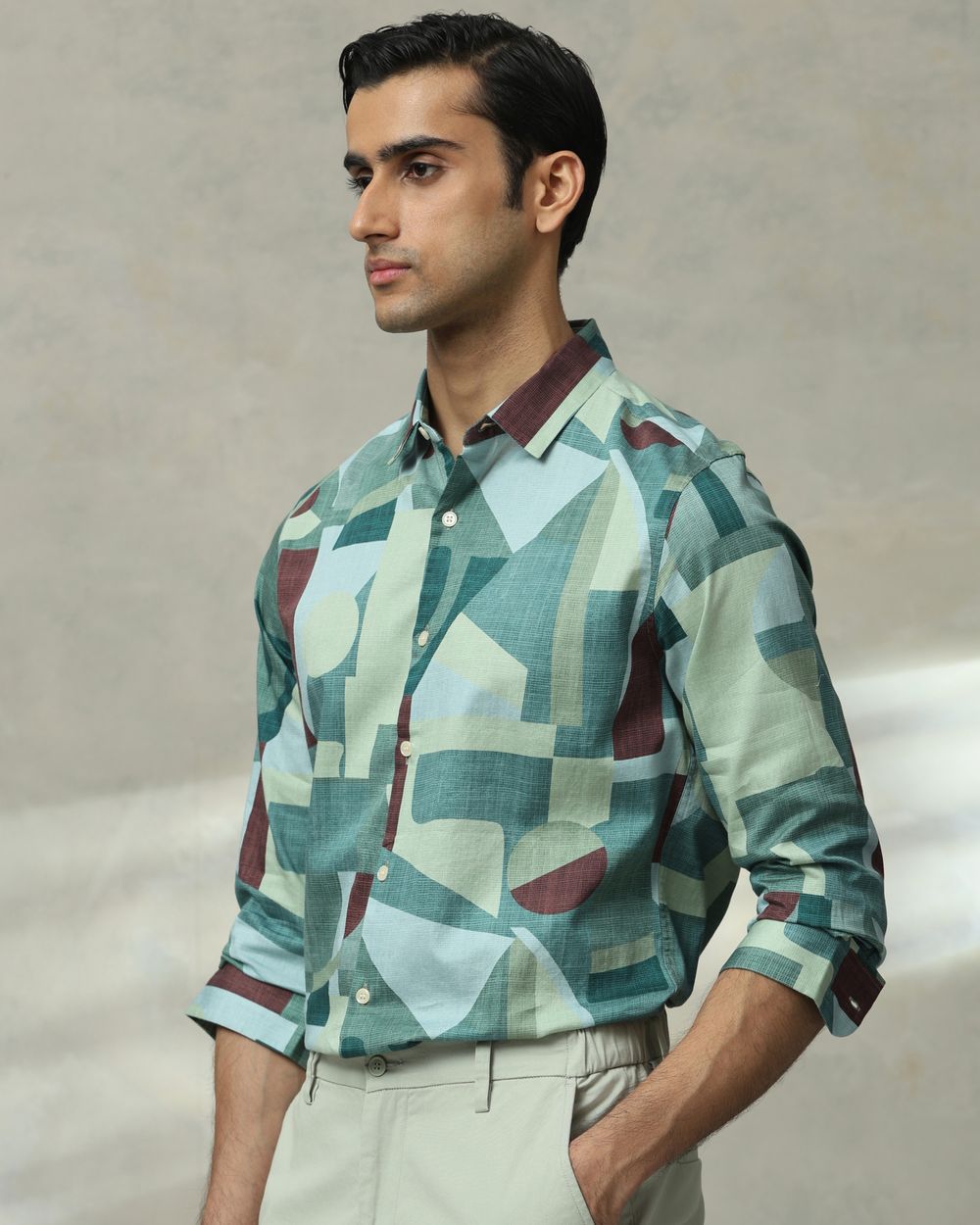Green Abstract Print Slim Fit Casual Shirt