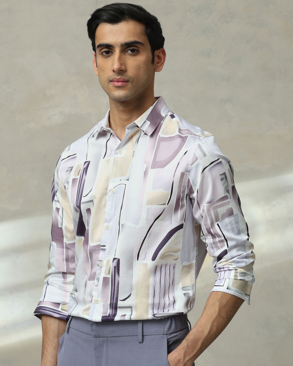 Lilac Abstract Print Slim Fit Casual Shirt