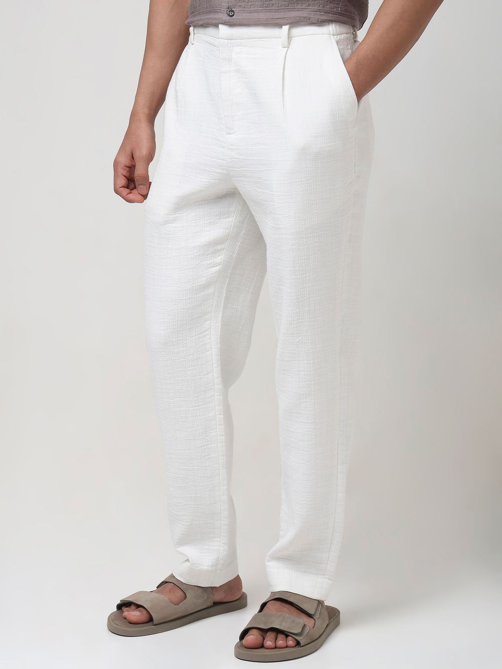 White Relaxed Tapered Fit Seersucker Single Pleat Trouser