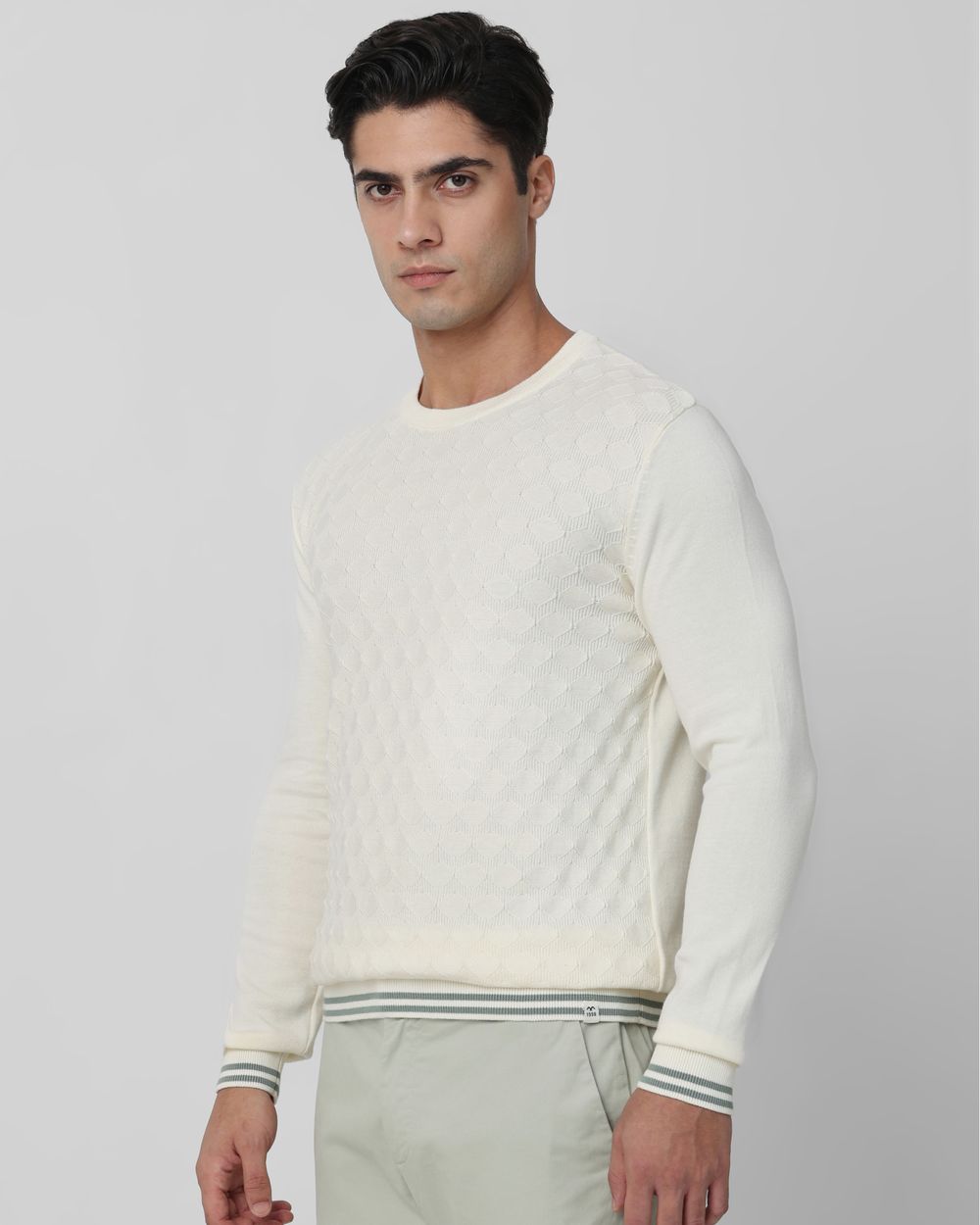 Off White Textured Plain Slim Fit Sweater