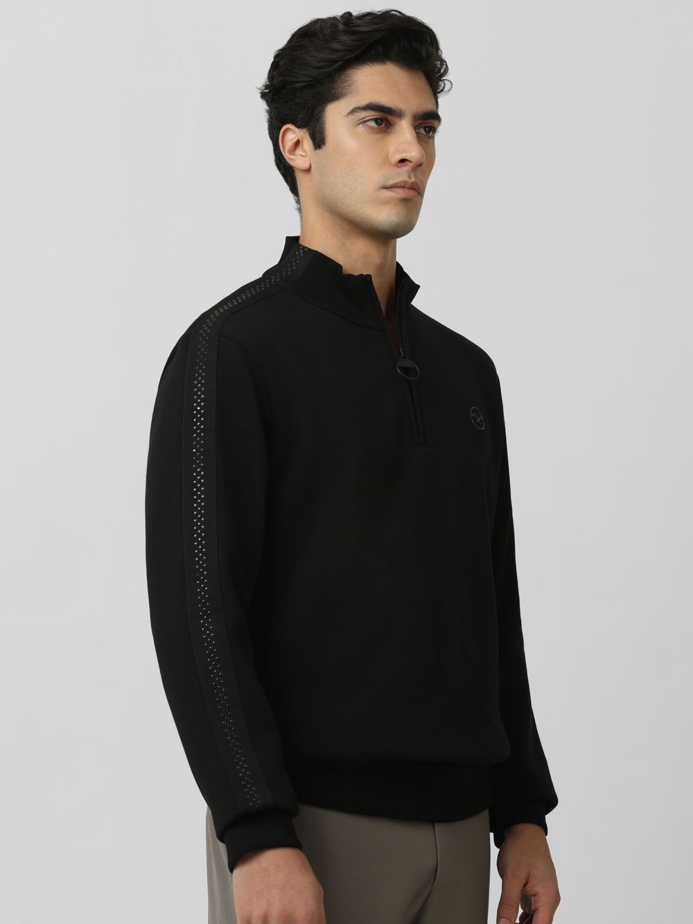 Funnel Neck Plain Slim Fit Sweatshirt