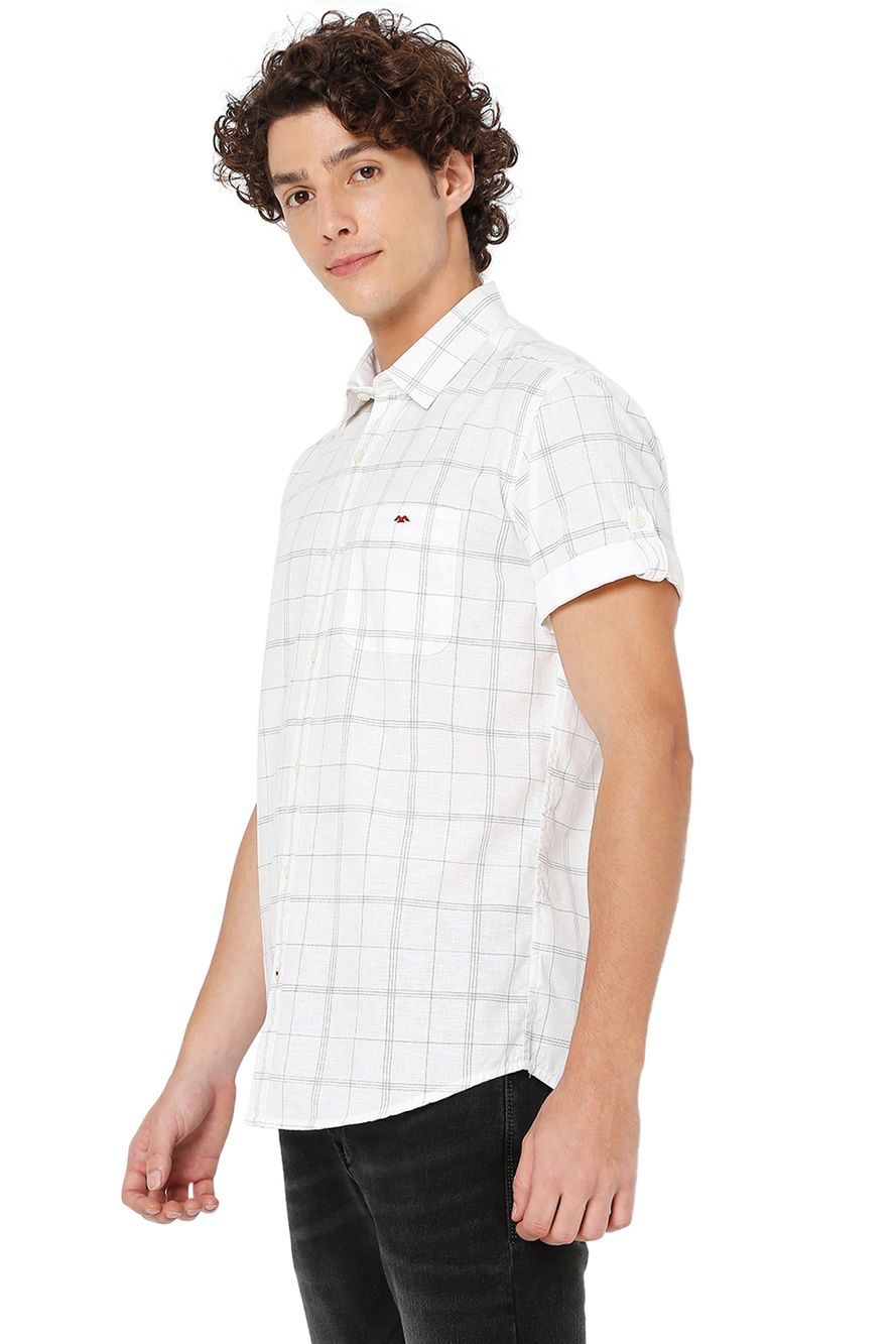 White & Black Cotton Linen Check Slim Fit Casual Shirt