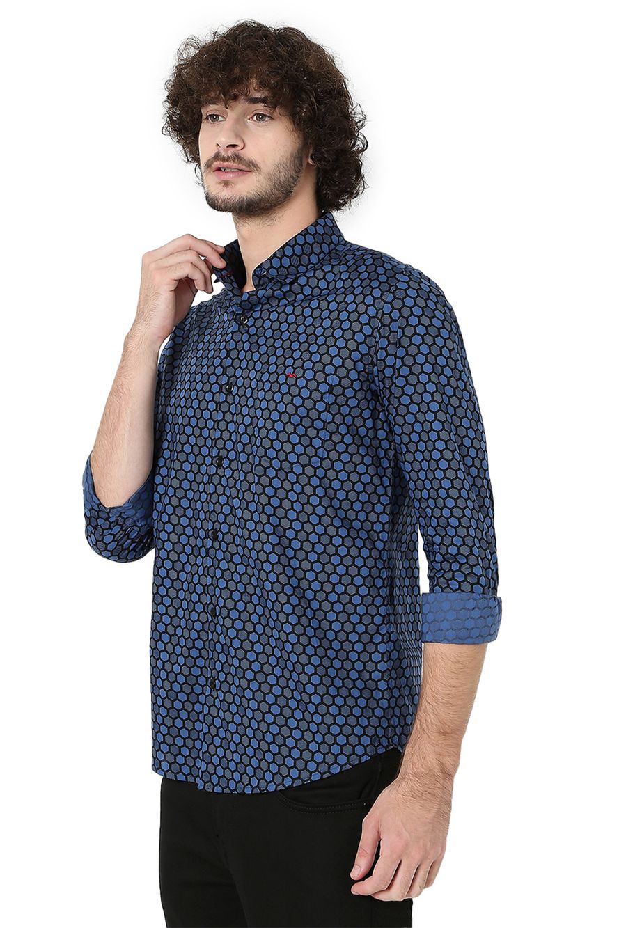 Maroon & Black Geometric Print Lightweight Slim Fit Casual Shirt