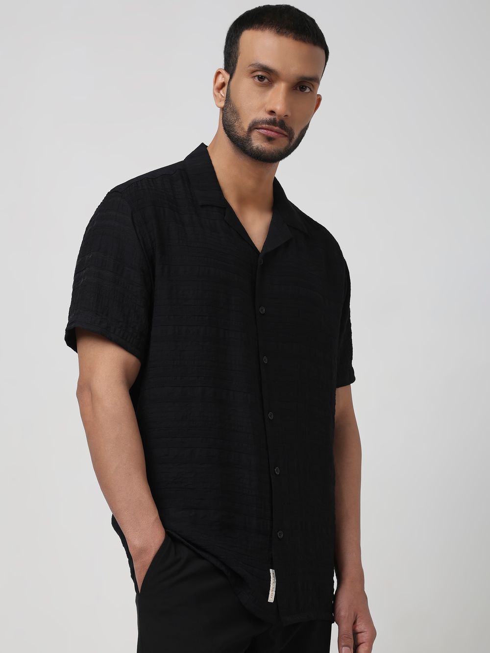 Black Textured Plain Relaxed Fit Casual Shirt