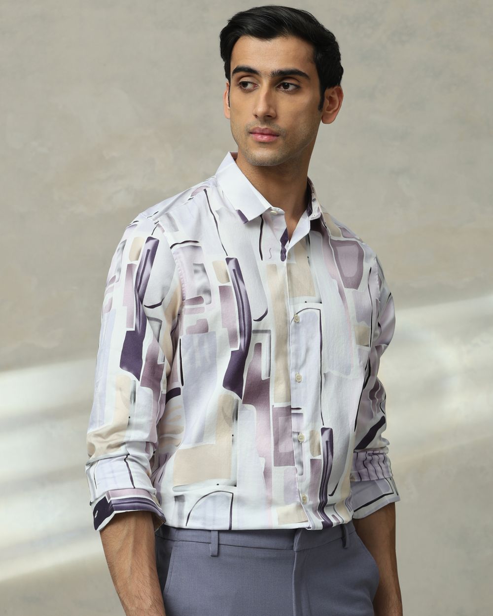 Lilac Abstract Print Slim Fit Casual Shirt