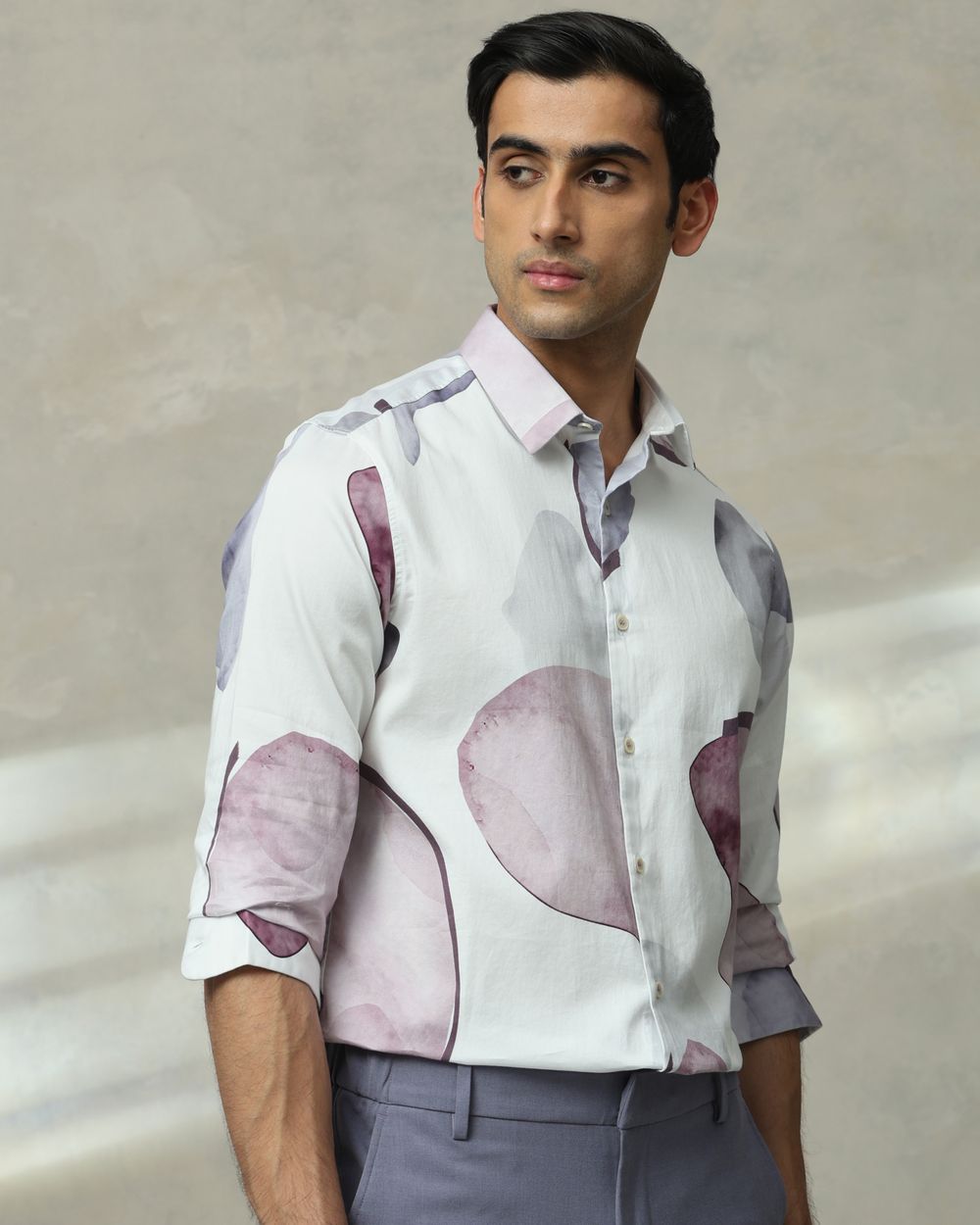 Lilac Abstract Print Slim Fit Casual Shirt
