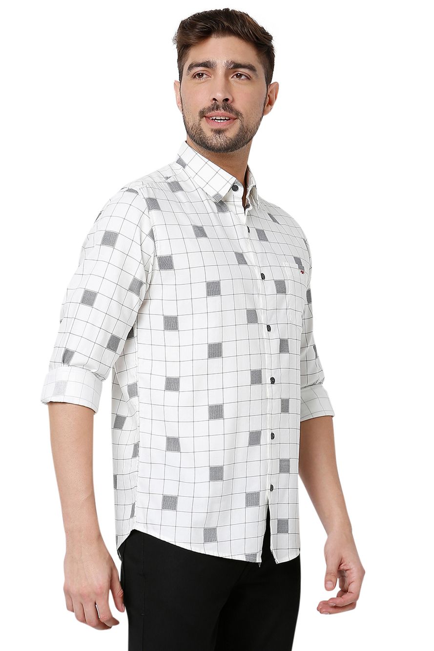 White & Black Graphic Check Slim Fit Casual Shirt