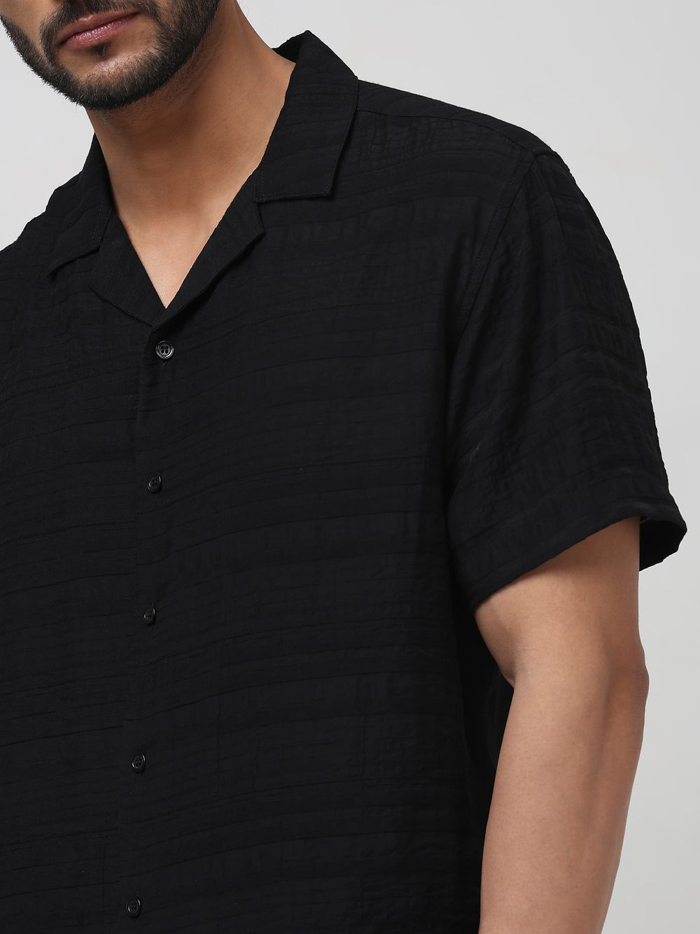 Black Textured Plain Relaxed Fit Casual Shirt